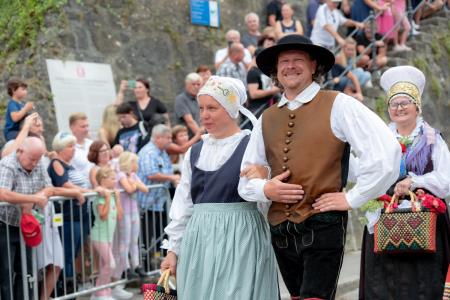 Povorka ob dnevih narodnih noš in oblačilne dedščine (115)